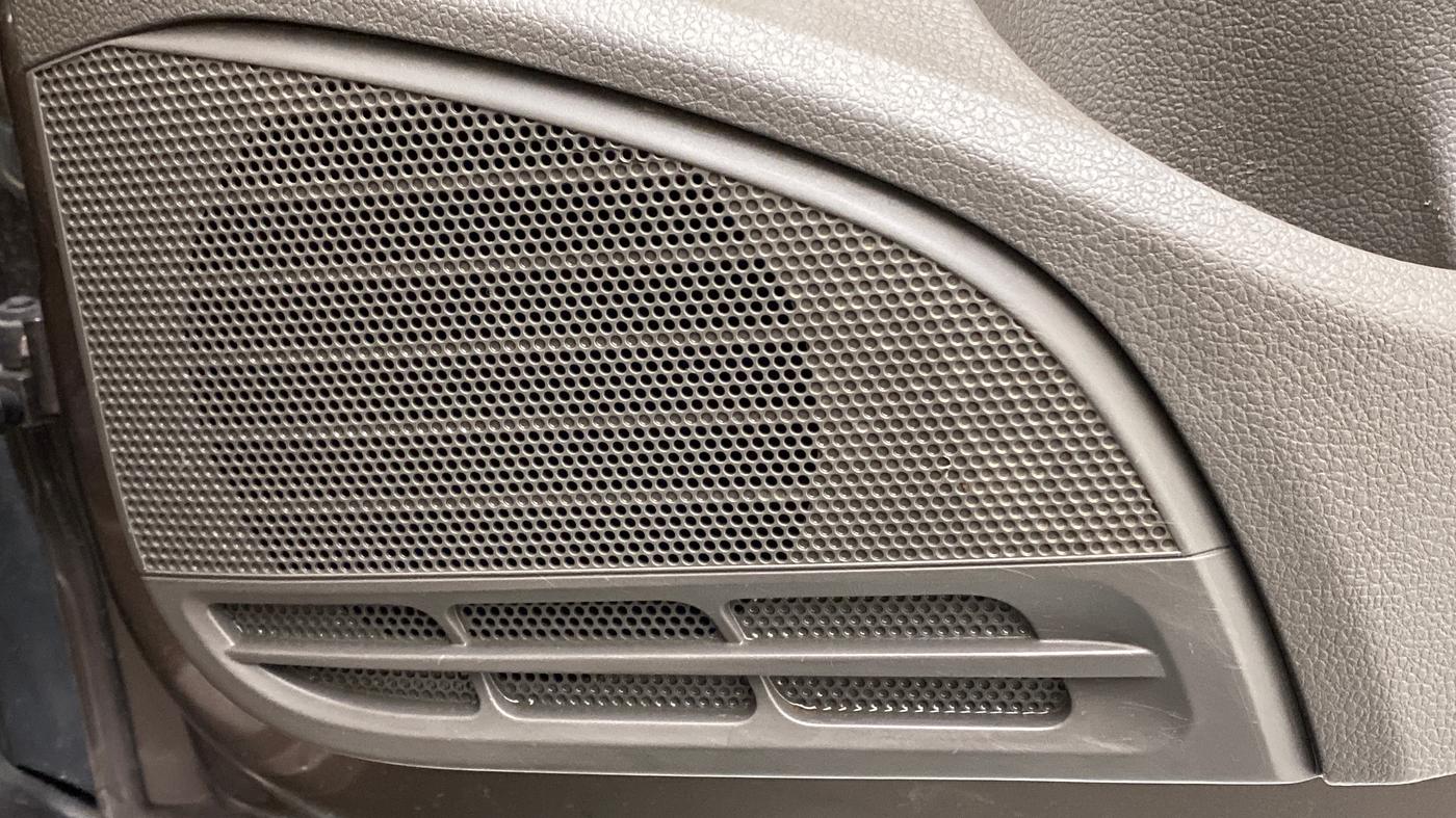 2016 Volkswagen Vento HIGHLINE TDI AT, Diesel, Automatic, 69,171 km, Speaker