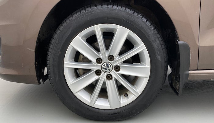 2016 Volkswagen Vento HIGHLINE TDI AT, Diesel, Automatic, 69,171 km, Left Front Wheel