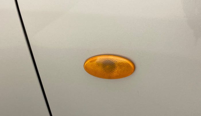 2018 Maruti Wagon R 1.0 VXI, Petrol, Manual, 39,669 km, Right fender Indicator light - Not working