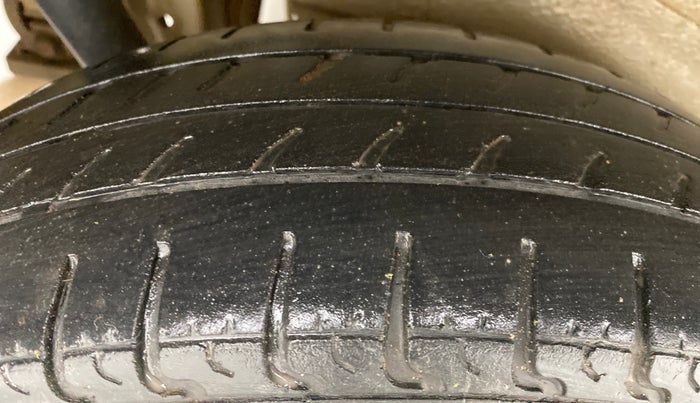2018 Maruti Wagon R 1.0 VXI, Petrol, Manual, 39,669 km, Right Rear Tyre Tread