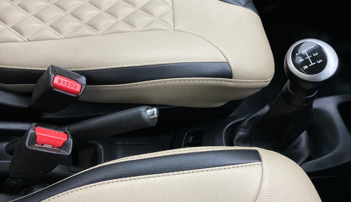 2018 Maruti Wagon R 1.0 VXI, Petrol, Manual, 39,669 km, Gear Lever