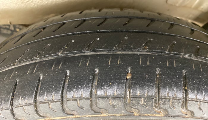 2018 Maruti Wagon R 1.0 VXI, Petrol, Manual, 39,669 km, Left Rear Tyre Tread