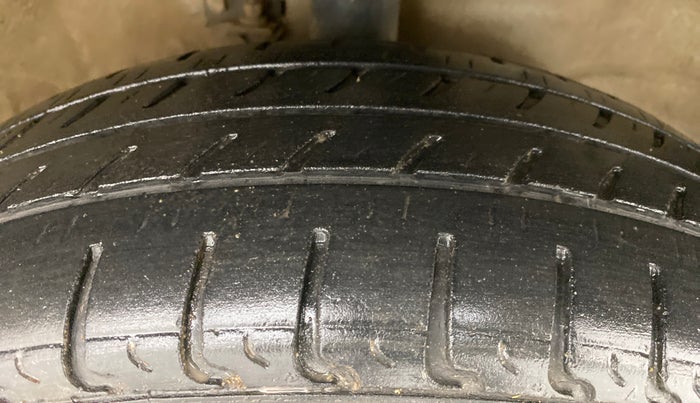 2018 Maruti Wagon R 1.0 VXI, Petrol, Manual, 39,669 km, Right Front Tyre Tread