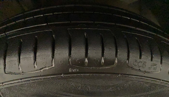 2014 Hyundai Grand i10 ASTA AT 1.2 KAPPA VTVT, Petrol, Automatic, 68,805 km, Left Front Tyre Tread