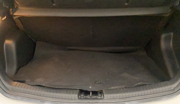 2014 Hyundai Grand i10 ASTA AT 1.2 KAPPA VTVT, Petrol, Automatic, 68,805 km, Boot Inside
