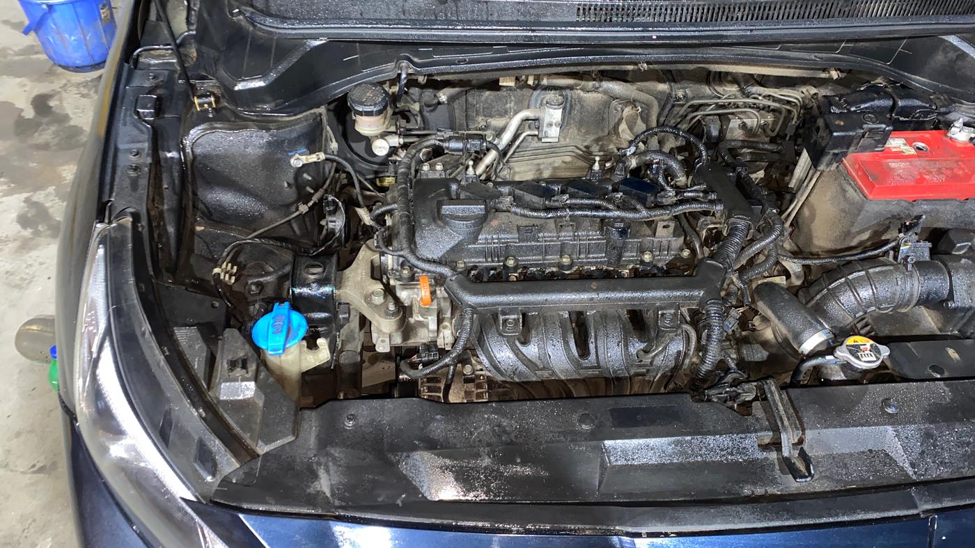 2023 Hyundai NEW I20 ASTA (O) 1.2 AT, Petrol, Automatic, 30,464 km, Engine View - Right