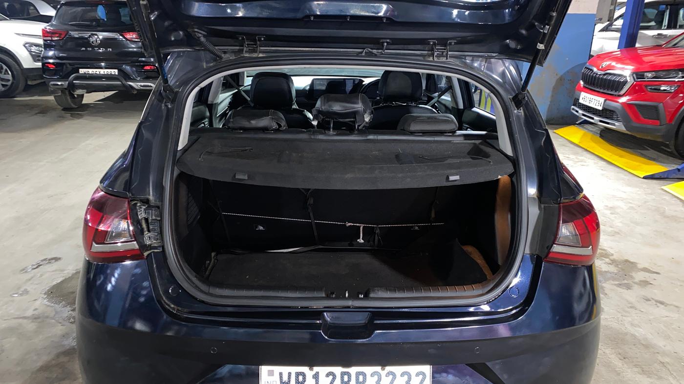 2023 Hyundai NEW I20 ASTA (O) 1.2 AT, Petrol, Automatic, 30,464 km, Boot Inside