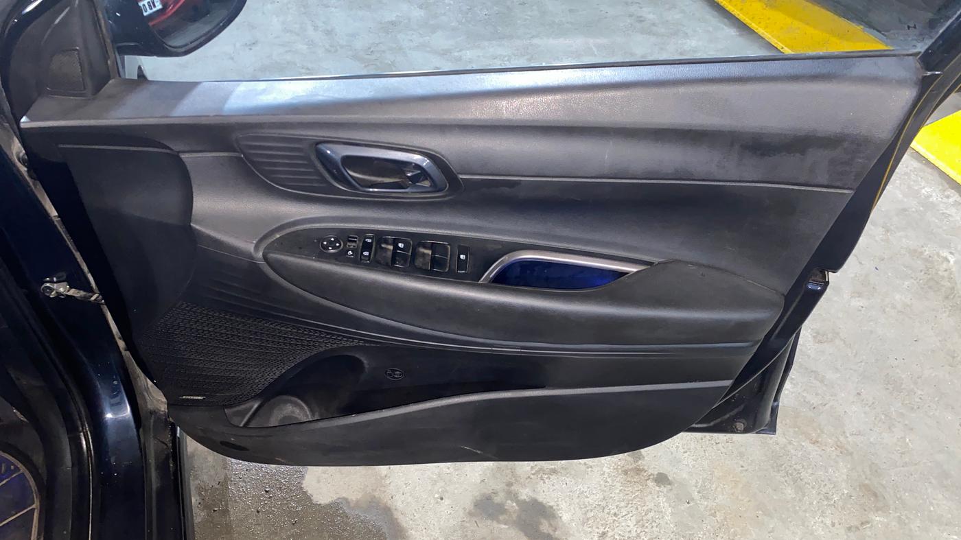 2023 Hyundai NEW I20 ASTA (O) 1.2 AT, Petrol, Automatic, 30,464 km, Driver Side Door Panels Control