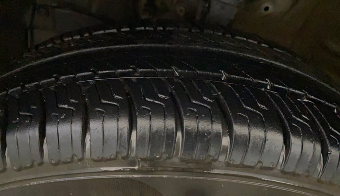 2022 Maruti New Wagon-R LXI CNG 1.0, CNG, Manual, 33,234 km, Left Front Tyre Tread