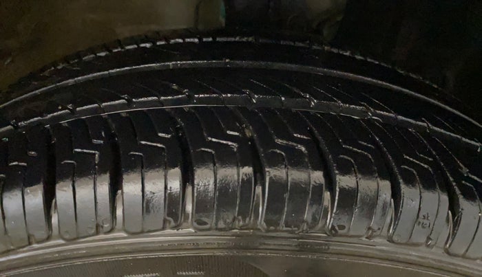 2022 Maruti New Wagon-R LXI CNG 1.0, CNG, Manual, 33,234 km, Right Front Tyre Tread