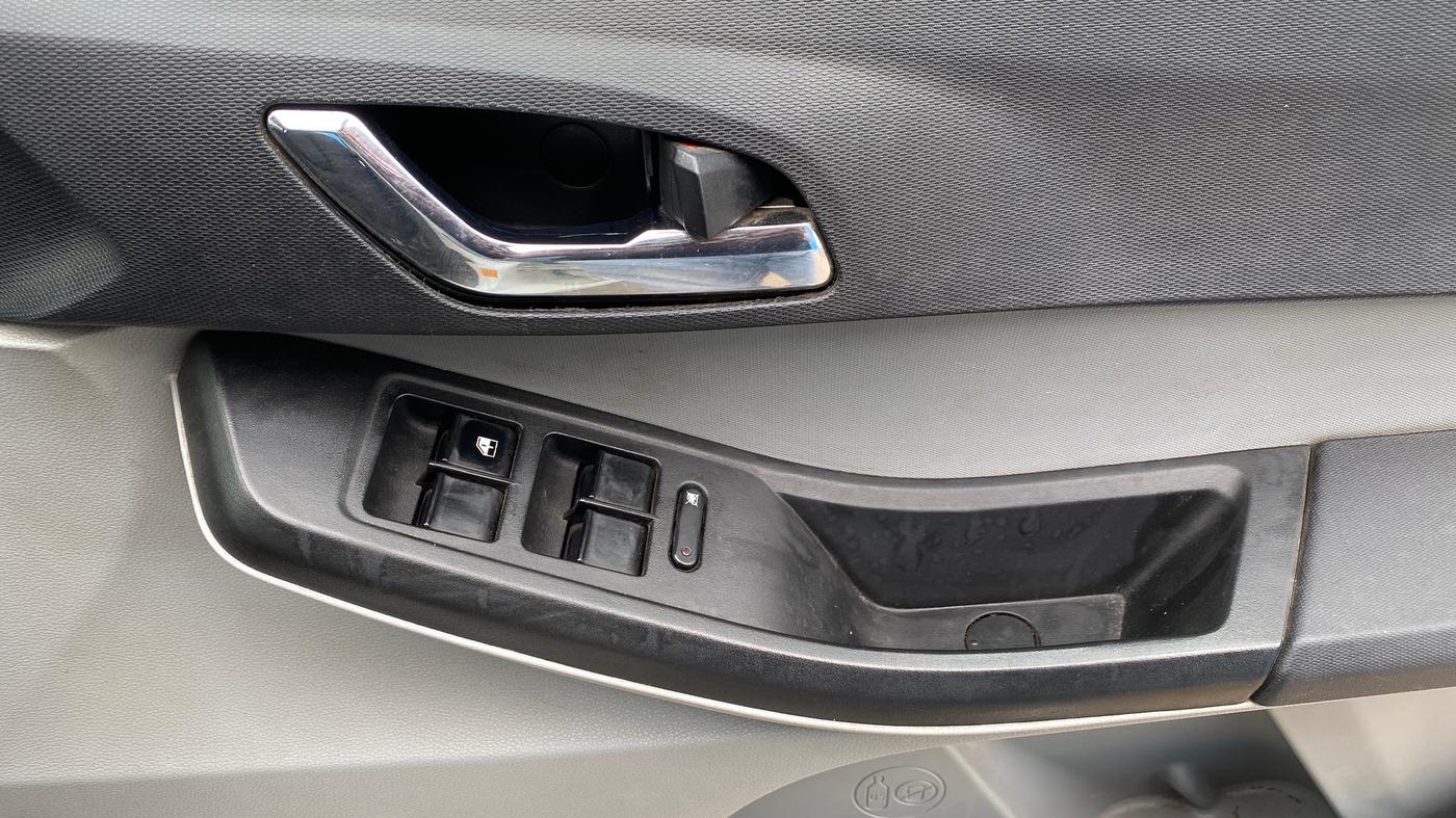 2020 Tata Tiago XZ PLUS DUAL TONE PETROL, Petrol, Manual, 77,631 km, Driver Side Door Panels Control