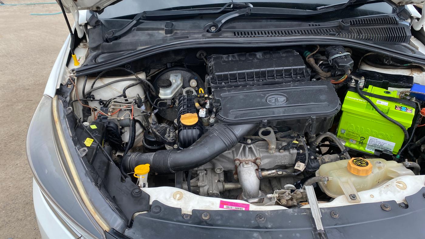 2020 Tata Tiago XZ PLUS DUAL TONE PETROL, Petrol, Manual, 77,631 km, Engine View - Right