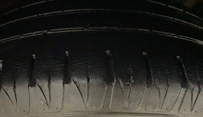 2012 Toyota Camry 2.5L AT, Petrol, Automatic, 67,081 km, Left Rear Tyre Tread