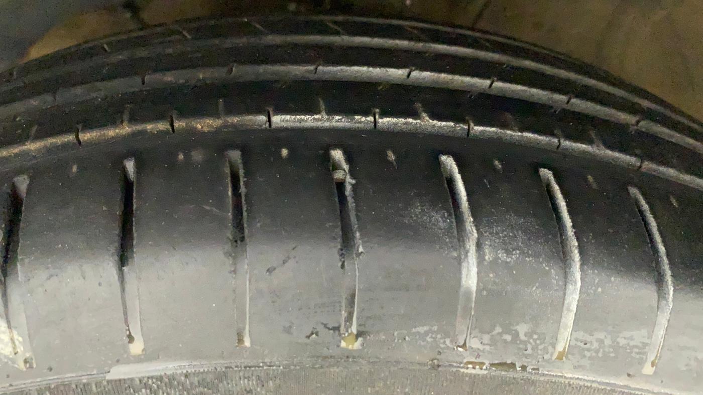 2022 Maruti Swift ZXI PLUS, Petrol, Manual, 25,883 km, Left Front Tyre Tread