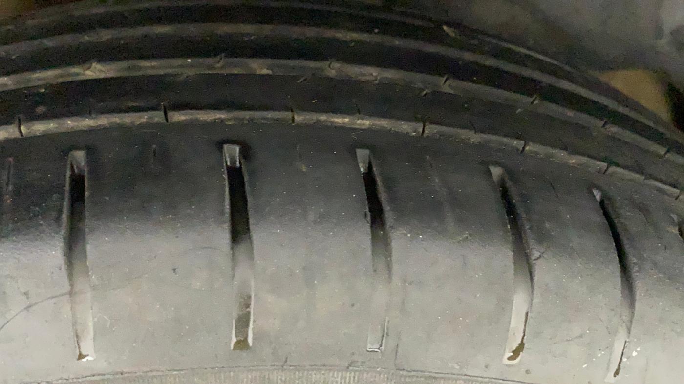 2022 Maruti Swift ZXI PLUS, Petrol, Manual, 25,883 km, Right Rear Tyre Tread