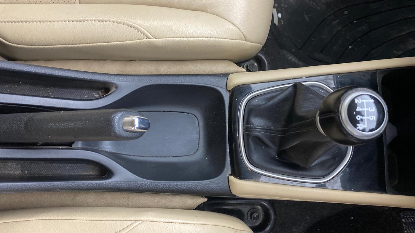 2022 Honda City 1.5L I-VTEC ZX, Petrol, Manual, 45,150 km, Gear Lever