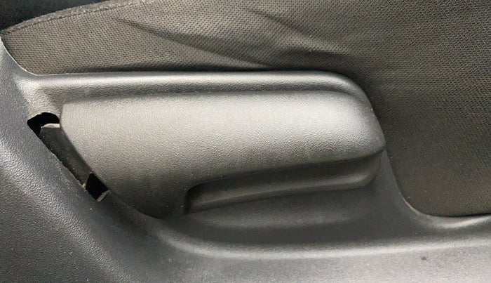 2015 Maruti Swift VXI, Petrol, Manual, 42,514 km, Driver Side Adjustment Panel