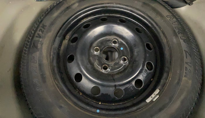 2015 Maruti Swift VXI, Petrol, Manual, 42,514 km, Spare Tyre