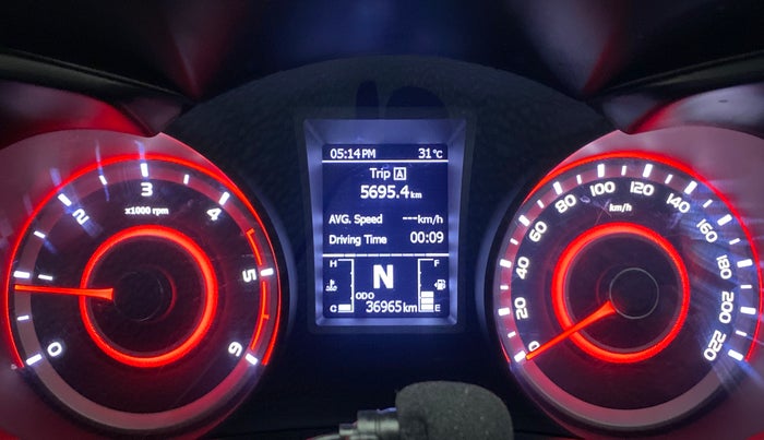 2022 Mahindra XUV300 W6 1.5 DIESEL AMT, Diesel, Automatic, 37,722 km, Odometer Image