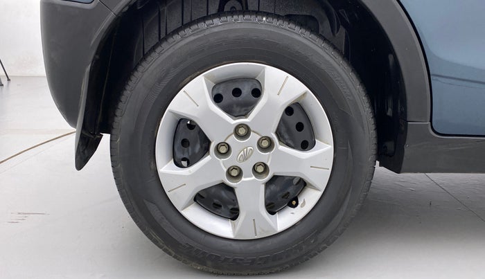 2022 Mahindra XUV300 W6 1.5 DIESEL AMT, Diesel, Automatic, 37,722 km, Right Rear Wheel