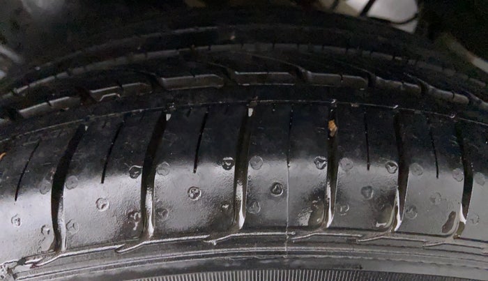 2018 Maruti Ciaz ALPHA 1.4 VVT AMT, Petrol, Automatic, 16,986 km, Left Rear Tyre Tread