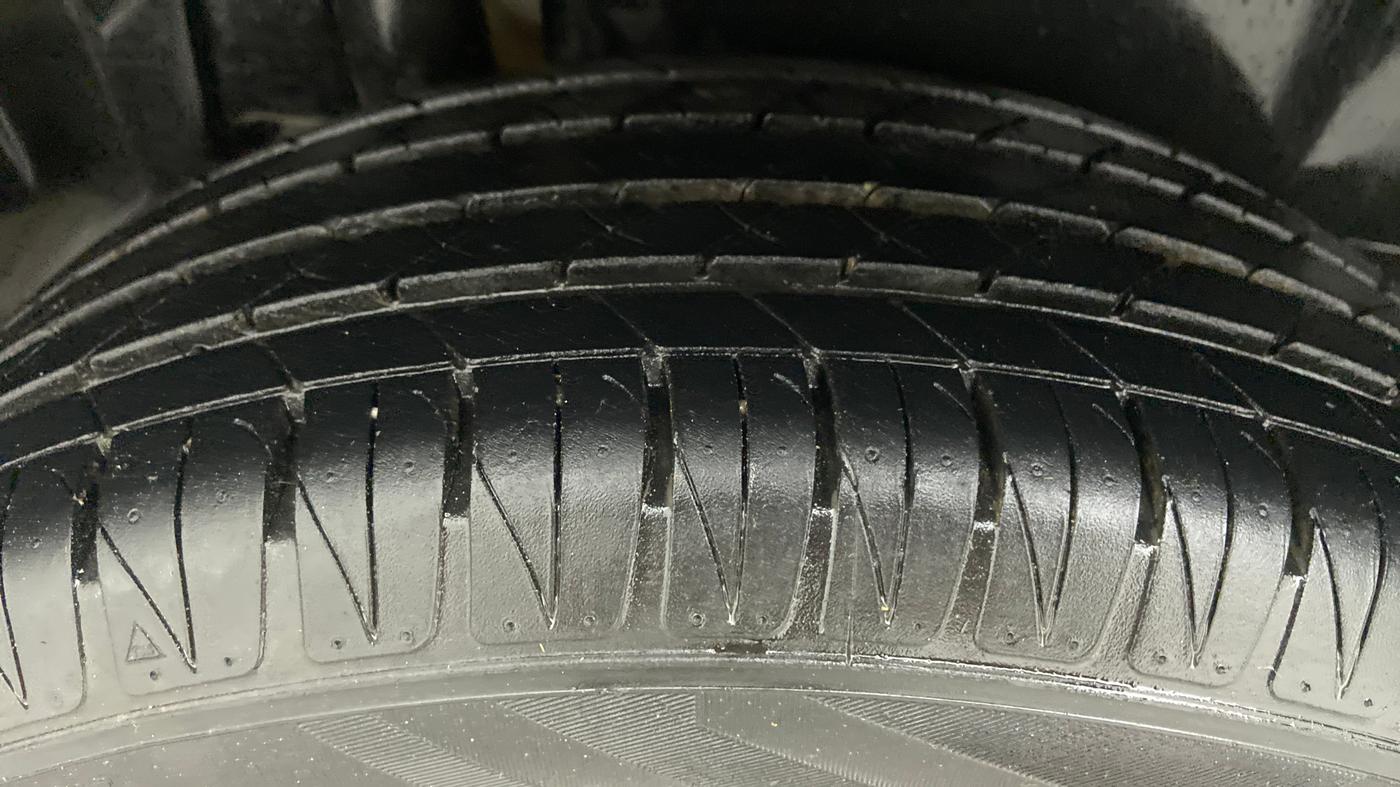 2021 Maruti Vitara Brezza ZXI +, Petrol, Manual, 9,173 km, Right Rear Tyre Tread
