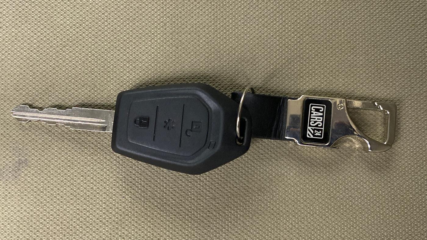 2016 Mahindra TUV300 T8, Diesel, Manual, 80,334 km, Key Close Up