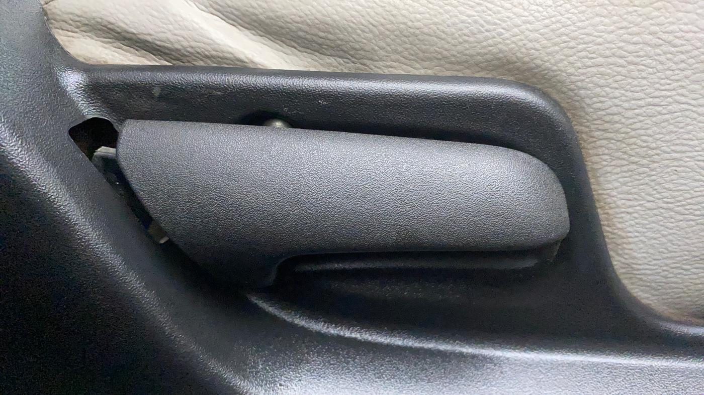 2014 Maruti Swift VDI, Diesel, Manual, 62,238 km, Driver Side Adjustment Panel