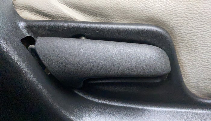 2014 Maruti Swift VDI, Diesel, Manual, 62,238 km, Driver Side Adjustment Panel