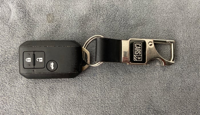 2022 Maruti Dzire ZXI CNG, CNG, Manual, 11,076 km, Key Close Up