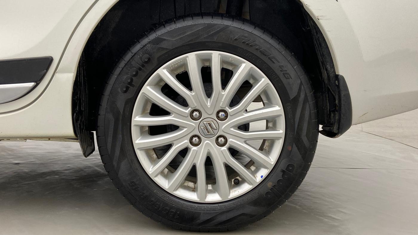 2022 Maruti Dzire ZXI CNG, CNG, Manual, 11,076 km, Left Rear Wheel
