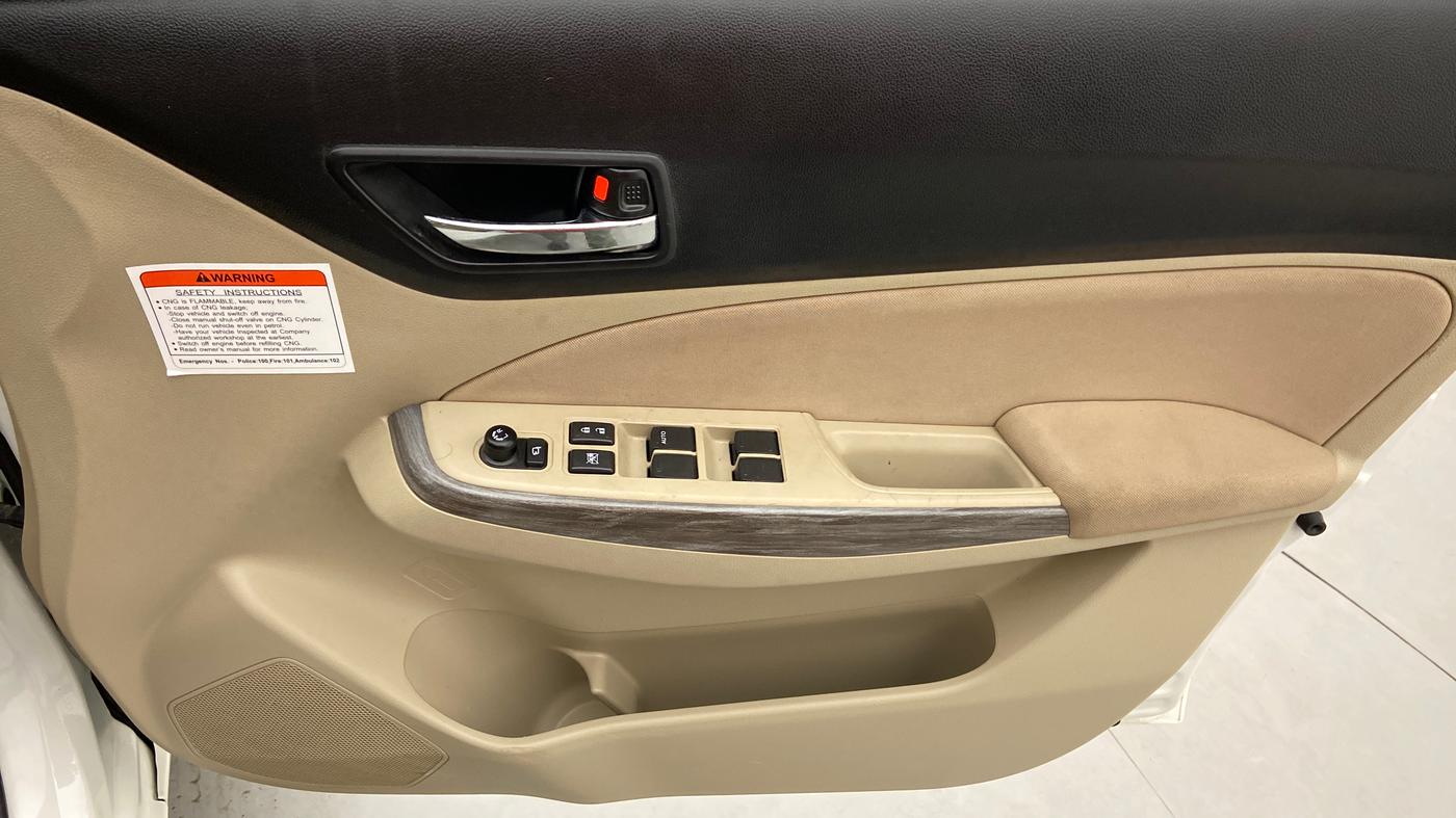 2022 Maruti Dzire ZXI CNG, CNG, Manual, 11,076 km, Driver Side Door Panels Control