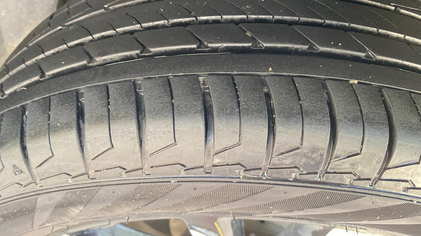 2019 MG HECTOR SHARP 1.5 DCT PETROL, Petrol, Automatic, 1,18,069 km, Left Rear Tyre Tread