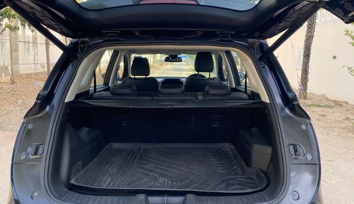 2019 MG HECTOR SHARP 1.5 DCT PETROL, Petrol, Automatic, 1,18,069 km, Boot Inside