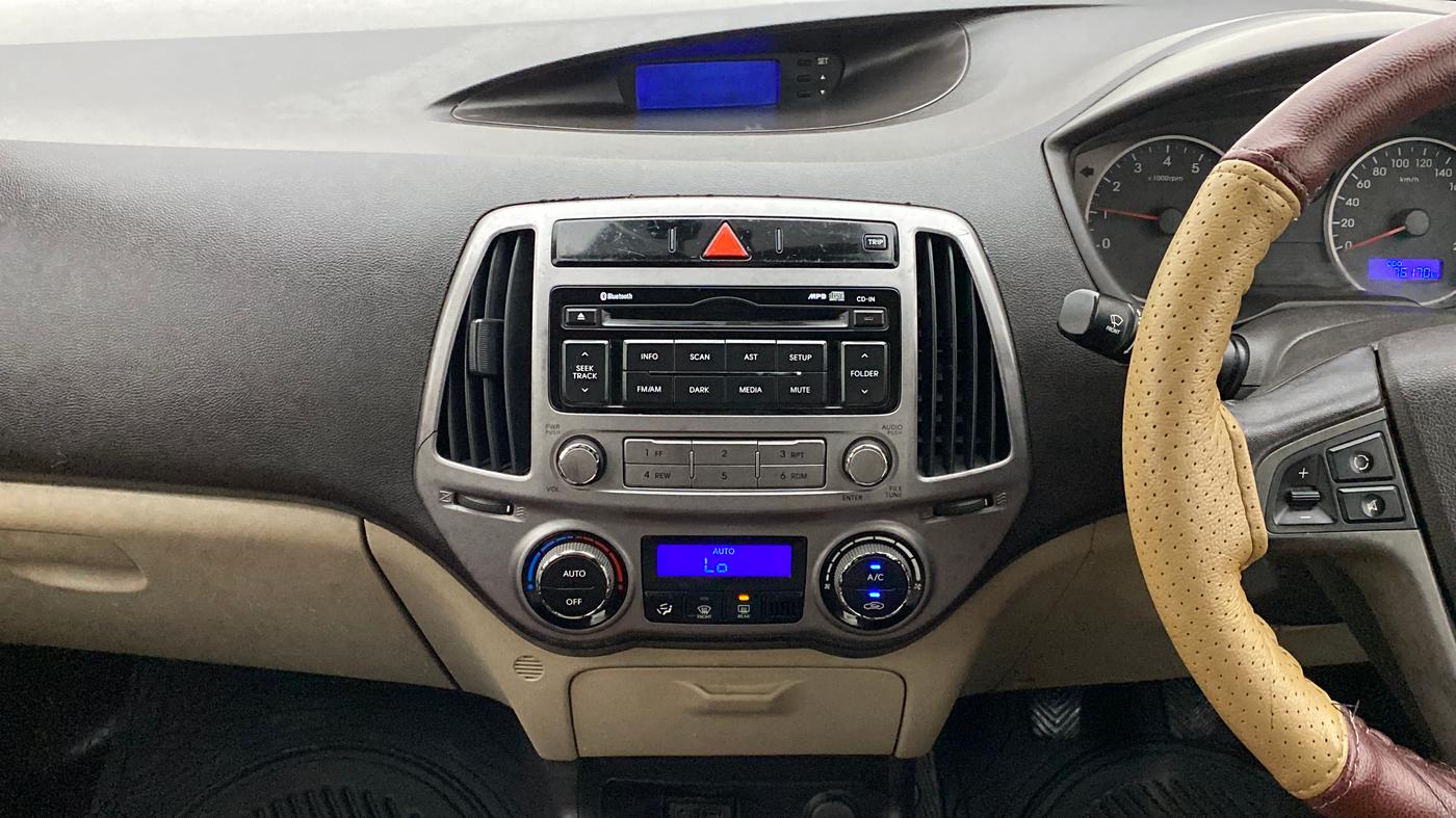 2014 Hyundai i20 SPORTZ 1.2, Petrol, Manual, 76,215 km, Air Conditioner
