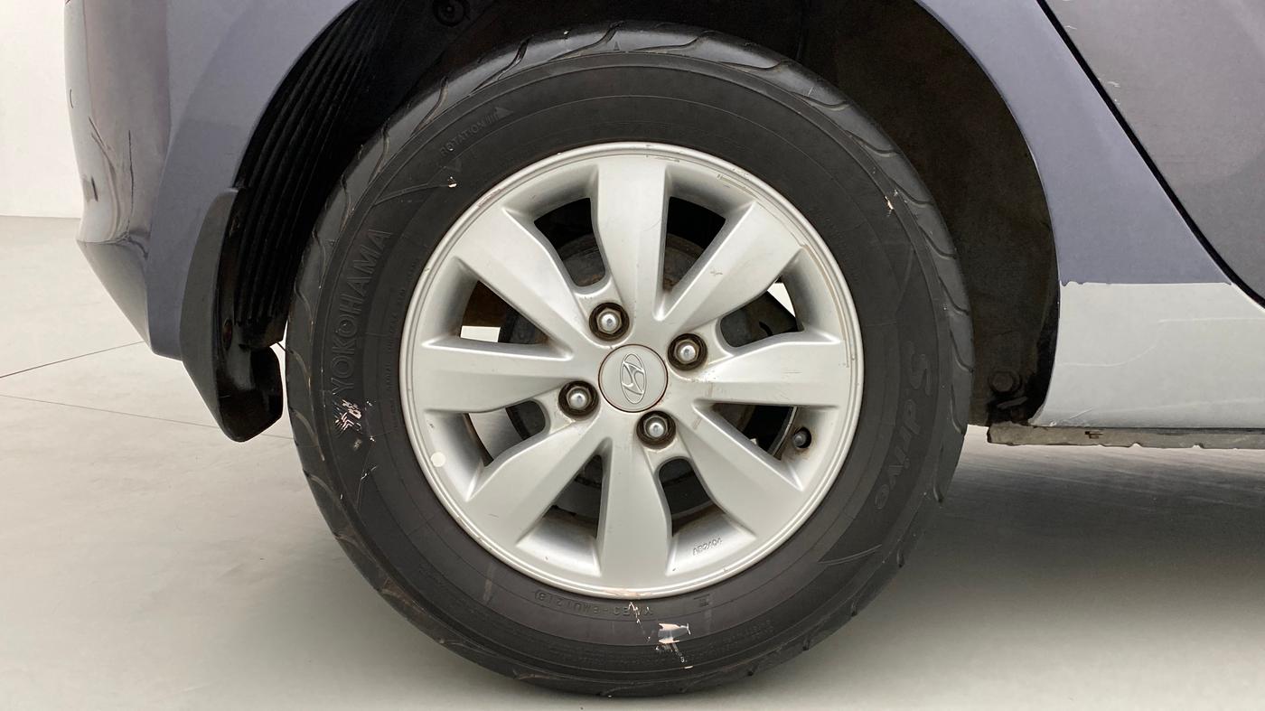 2014 Hyundai i20 SPORTZ 1.2, Petrol, Manual, 76,215 km, Right Rear Wheel