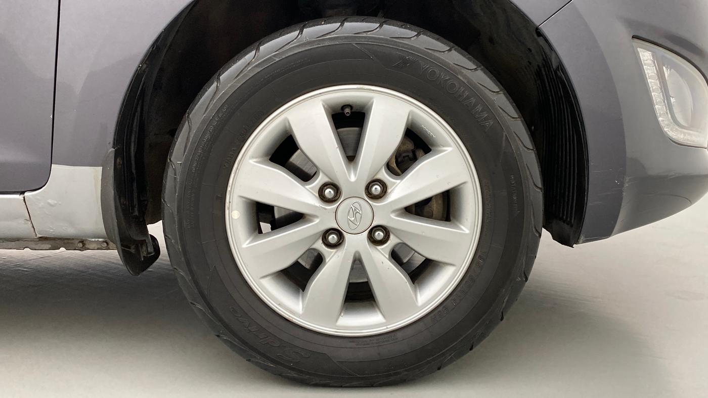 2014 Hyundai i20 SPORTZ 1.2, Petrol, Manual, 76,215 km, Right Front Wheel