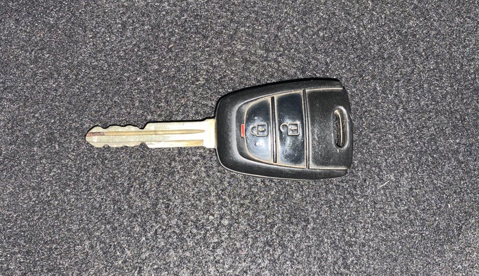 2016 Hyundai Grand i10 SPORTZ 1.2 KAPPA VTVT, Petrol, Manual, 45,125 km, Key Close Up