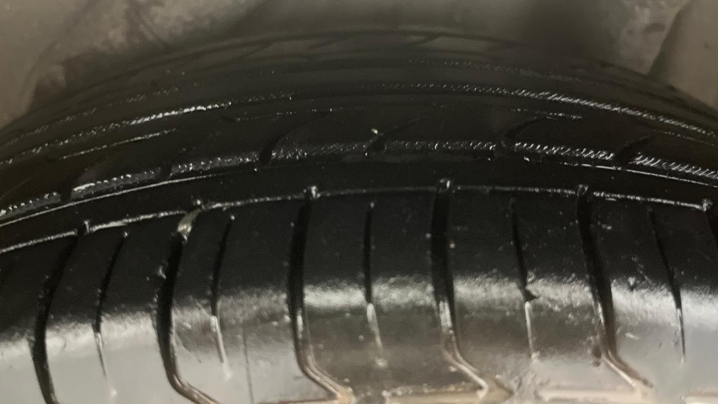 2019 Hyundai Verna 1.6 VTVT SX + AT, Petrol, Automatic, 74,540 km, Left Rear Tyre Tread
