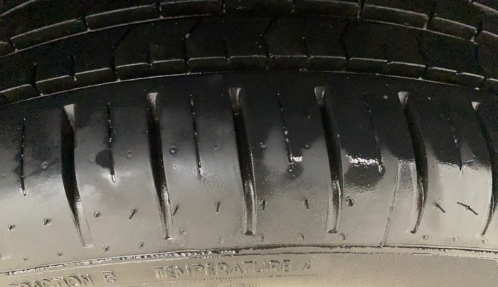 2023 Toyota Glanza G AMT, Petrol, Automatic, 12,325 km, Left Rear Tyre Tread