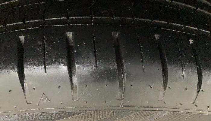 2023 Toyota Glanza G AMT, Petrol, Automatic, 12,325 km, Left Front Tyre Tread