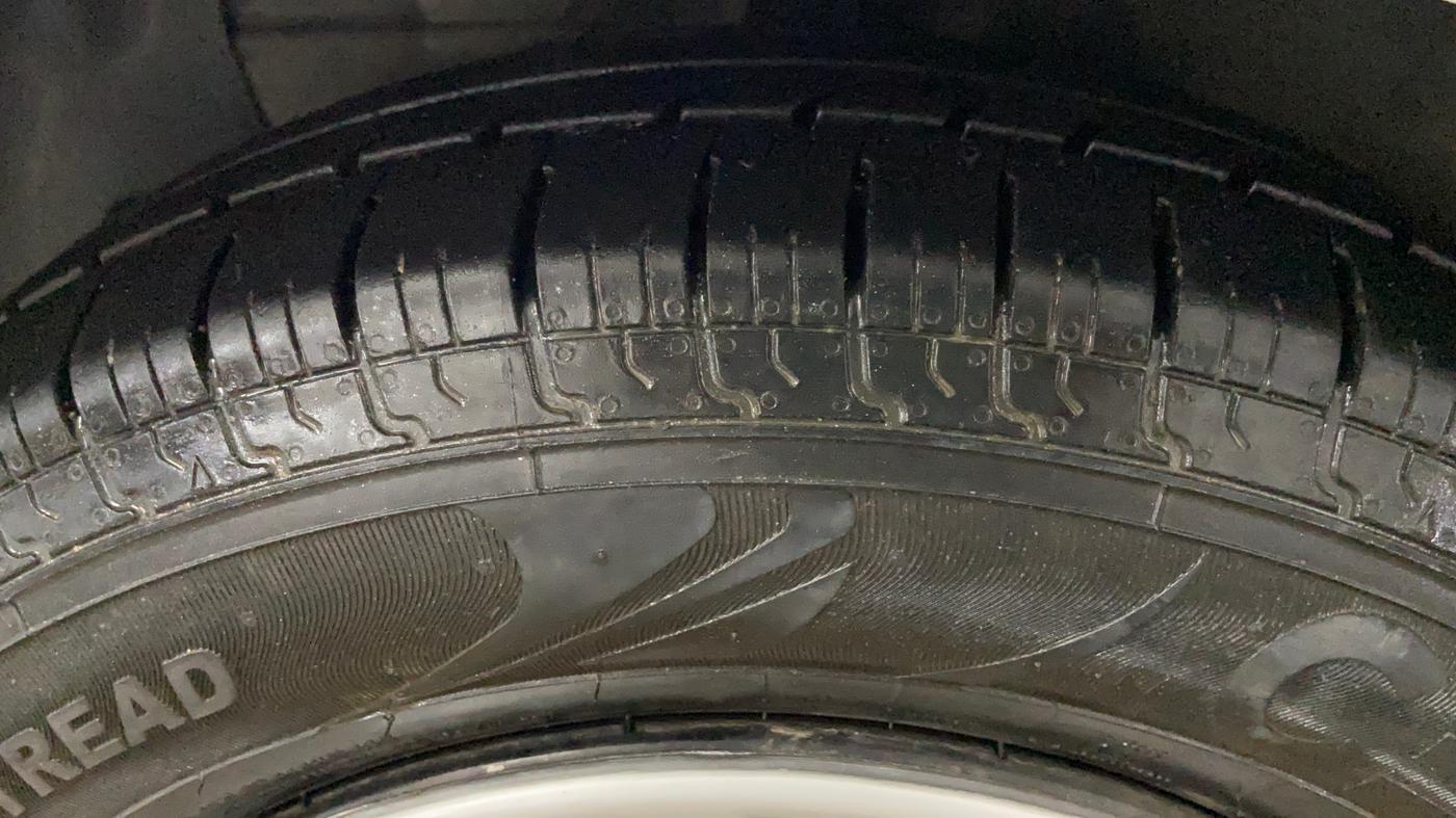 2019 Hyundai NEW SANTRO MAGNA, Petrol, Manual, 50,484 km, Left Front Tyre Tread