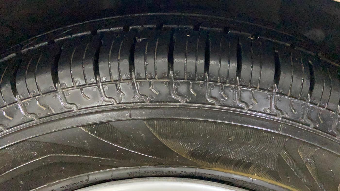 2019 Hyundai NEW SANTRO MAGNA, Petrol, Manual, 50,484 km, Right Front Tyre Tread