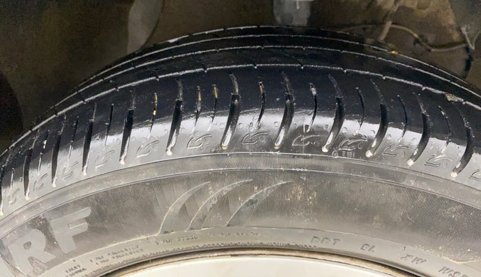 2021 Maruti Vitara Brezza LXI, Petrol, Manual, 28,215 km, Right Front Tyre Tread