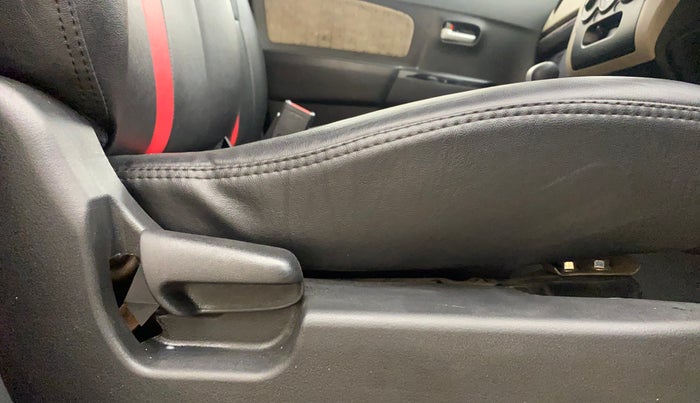 2017 Maruti Wagon R 1.0 VXI AMT, Petrol, Automatic, 58,211 km, Driver Side Adjustment Panel