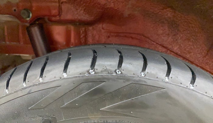 2017 Maruti Wagon R 1.0 VXI AMT, Petrol, Automatic, 58,211 km, Right Rear Tyre Tread