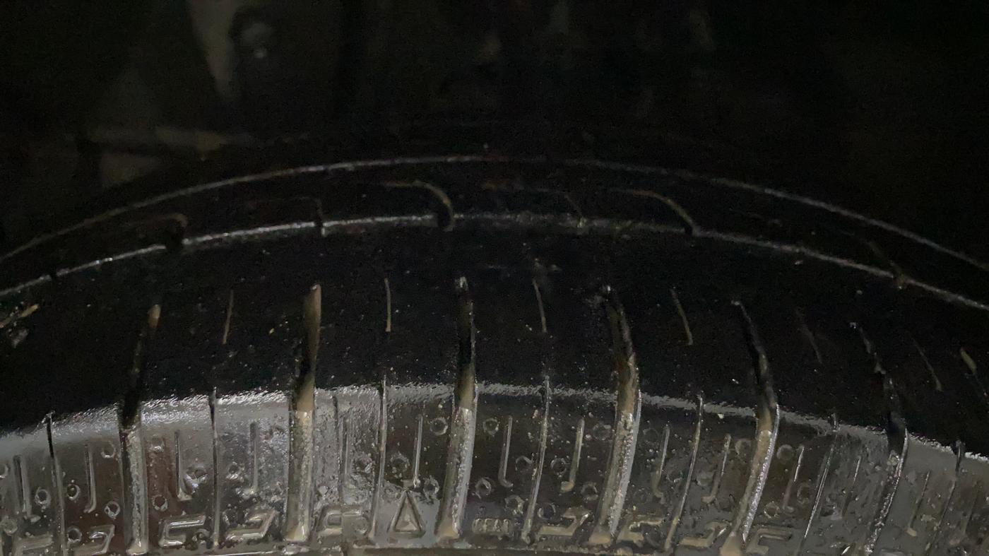 2016 Honda Jazz 1.2L I-VTEC V AT, Petrol, Automatic, 1,05,673 km, Left Front Tyre Tread