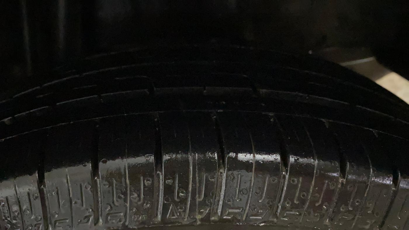2016 Honda Jazz 1.2L I-VTEC V AT, Petrol, Automatic, 1,05,673 km, Left Rear Tyre Tread