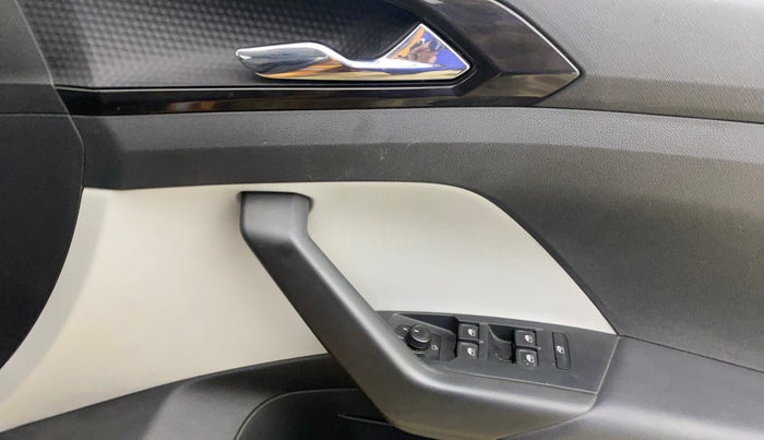 2021 Skoda KUSHAQ STYLE 1.0L TSI AT, Petrol, Automatic, 25,529 km, Driver Side Door Panels Control