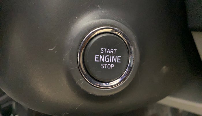 2021 Skoda KUSHAQ STYLE 1.0L TSI AT, Petrol, Automatic, 25,529 km, Keyless Start/ Stop Button